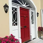 Barr\'S B&B